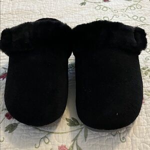 Cozy Black womens Slippers
